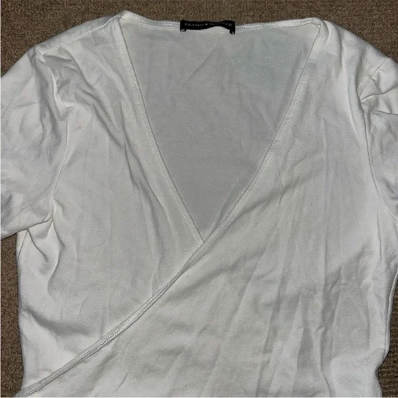 🍒6 items for $30🍒 Brandy Melville White Wrap Tee - Picture 2 of 4
